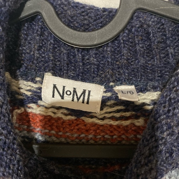 Cozy Multicolor Patterned Sweater - Picture 5 of 5